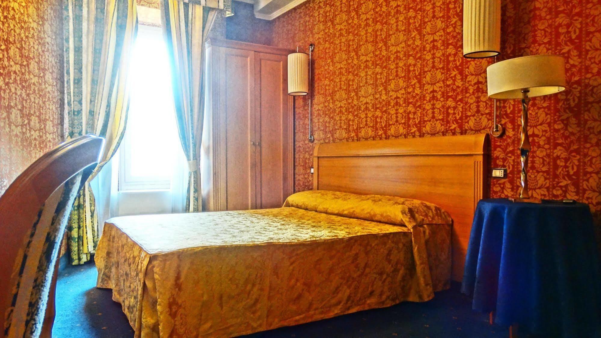 Hotel Dei Quiriti Rom Exteriör bild
